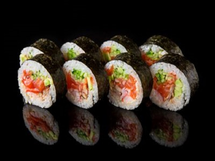 Sake Avocado Maki